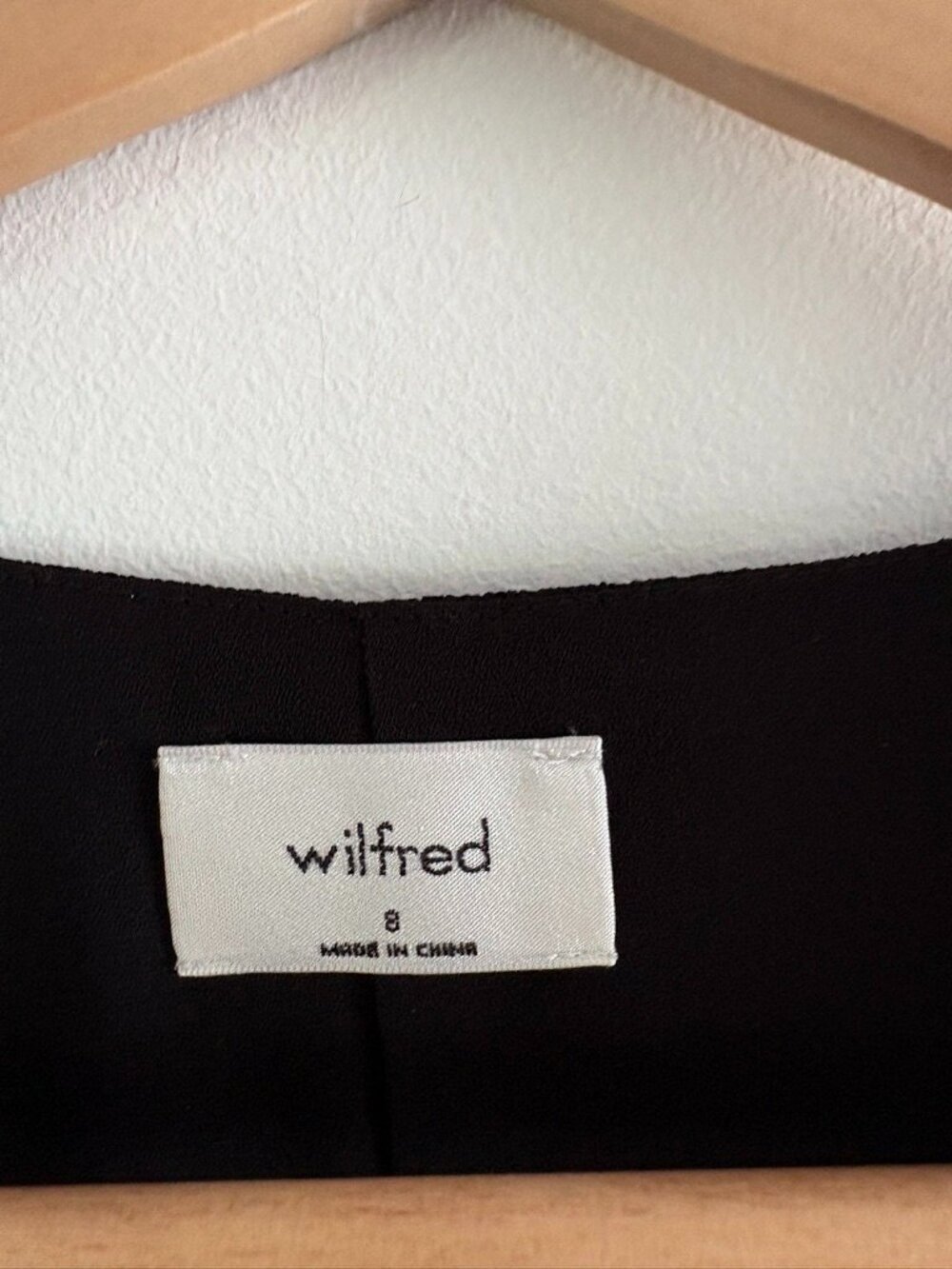 Aritzia Wilfred Nazaire Button Down Flutter Sleeve V-Neck Crepe Dress Sz 8 - Picture 4 of 4